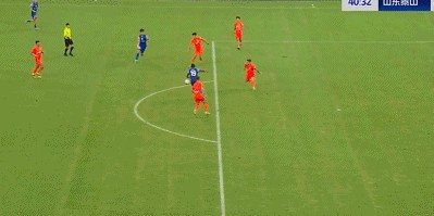 申花2场不胜！3分落后蓉城，2年首次不胜泰山，下轮天王山之战