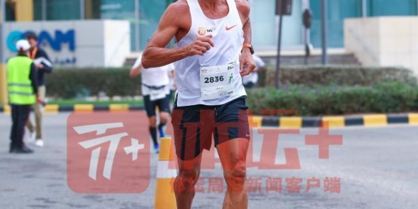 世俱杯竞猜-沙特主帅忙里偷闲 率教练团队参加半程马拉松赛